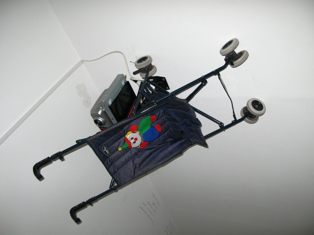 Flight Time  "Poussette volante Et table elliptique Rasta"