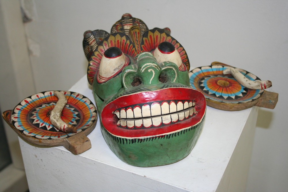 Masques, Ceylan
(objets touristiques)