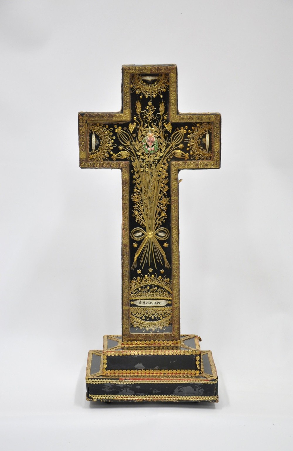 croix reliquaire - travail lyonnais